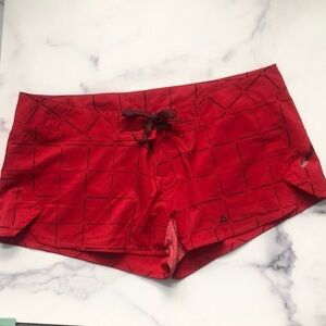 Reebok CrossFit Cross Training Red Black Shorts Size Medium